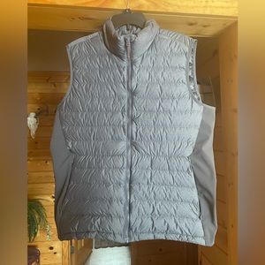 Men’s grey vest